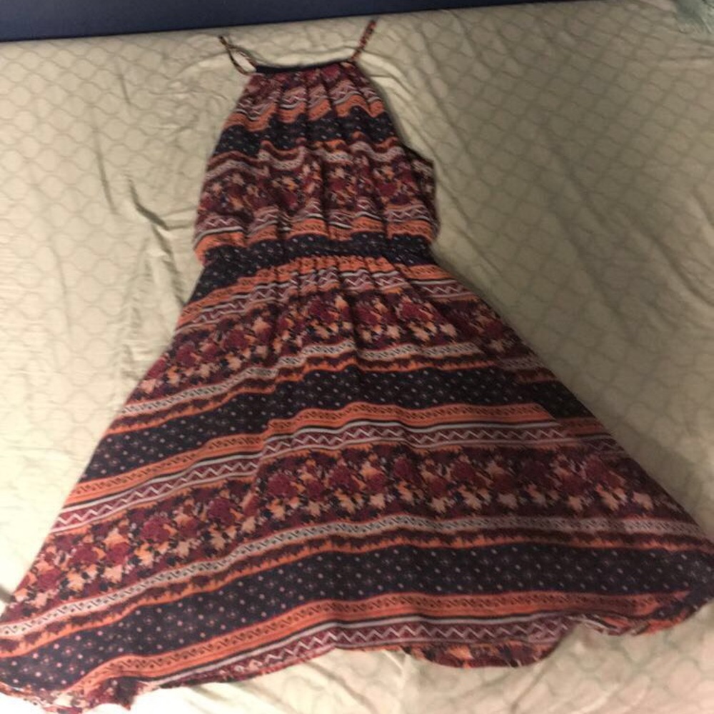 Dress🚨🔜🚨 - Picture 2 of 5